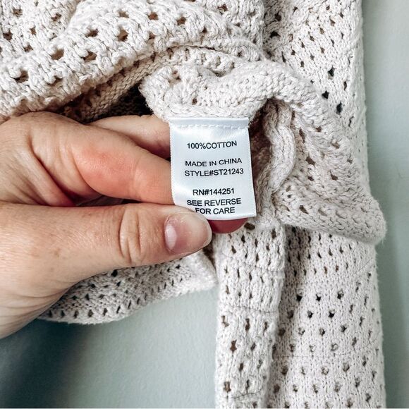 Sincerely Jules Cream Crochet Cropped Long Sleeve Pull Over Size Medium - Picture 4 of 6